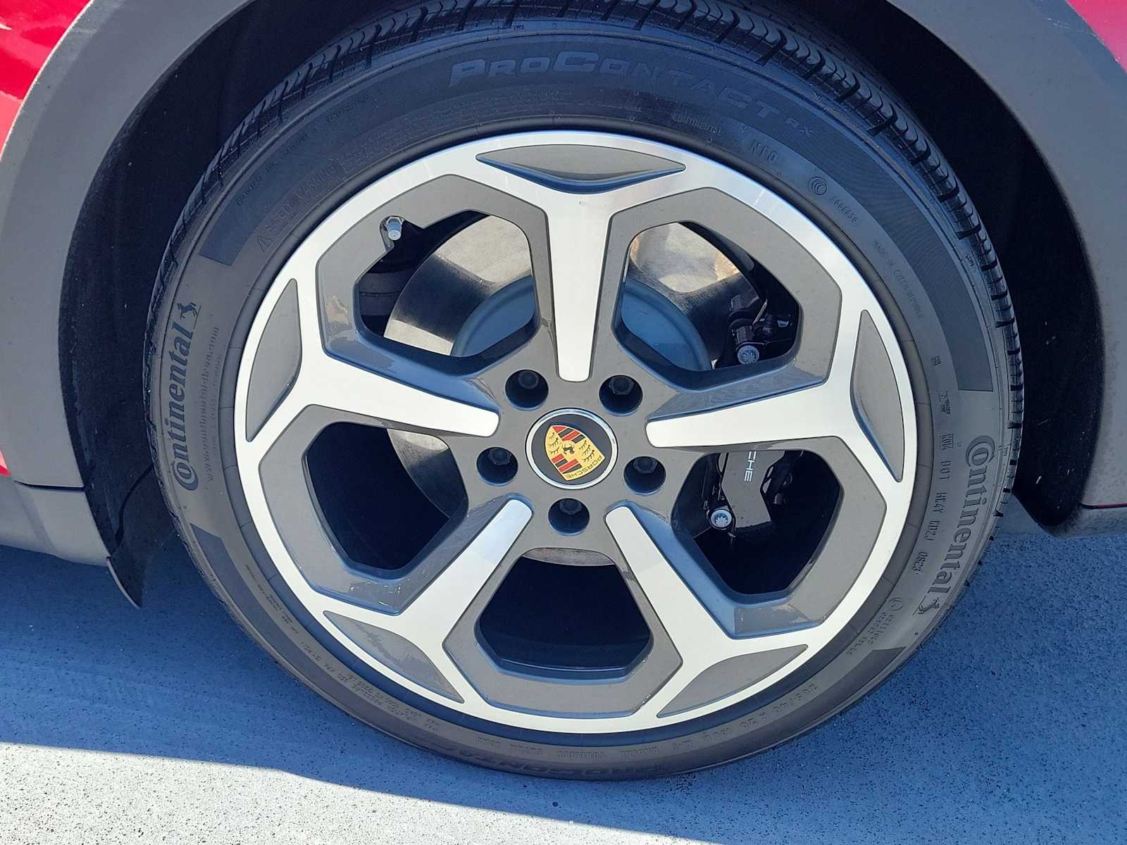 Thumbnail: 2021 Porsche Taycan - 11