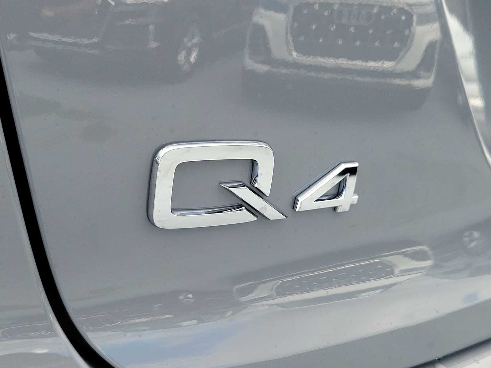 Thumbnail: 2026 Audi Q4 e-tron - 10