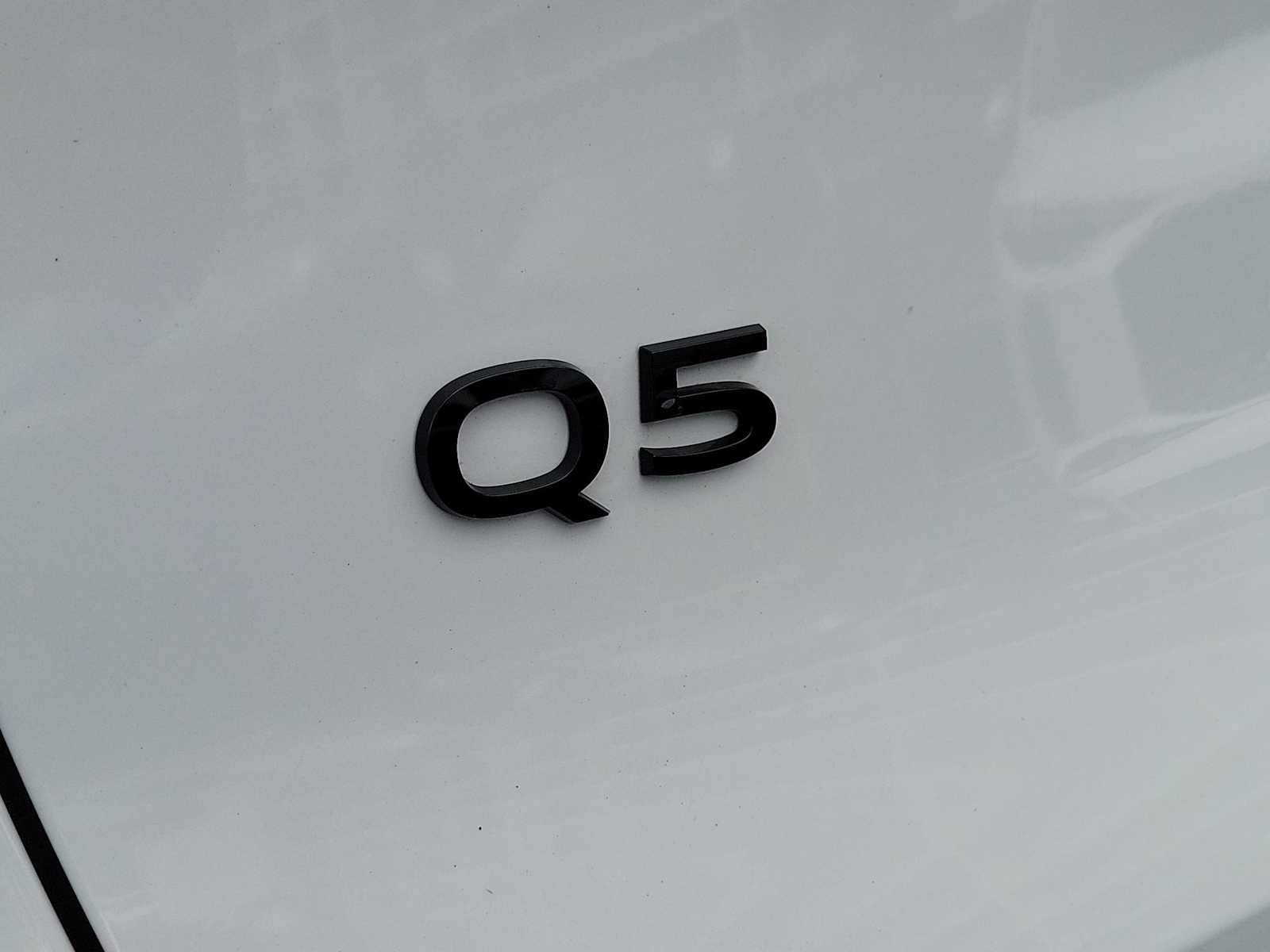 Thumbnail: 2025 Audi Q5 - 10