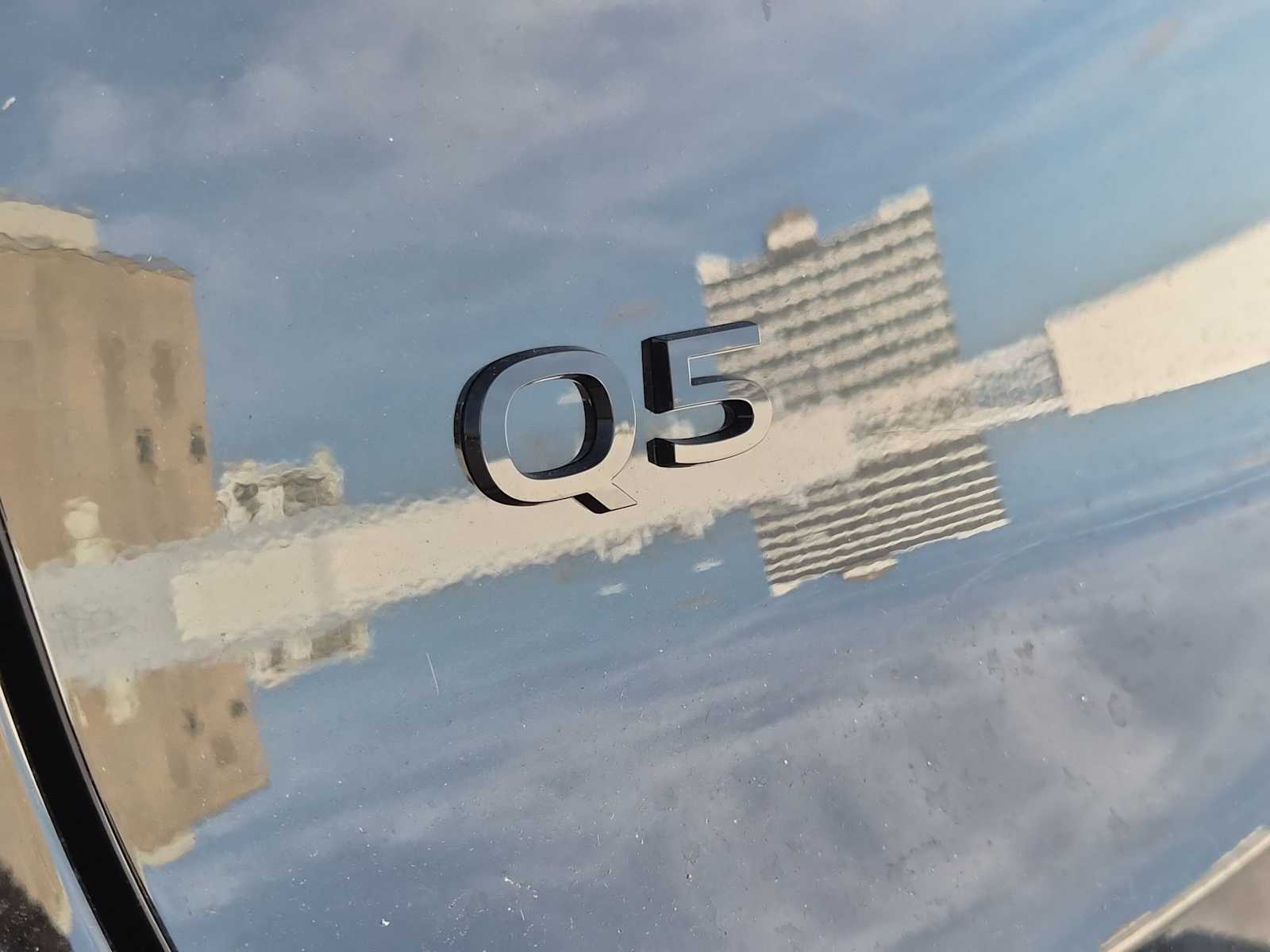 Thumbnail: 2025 Audi Q5 - 10
