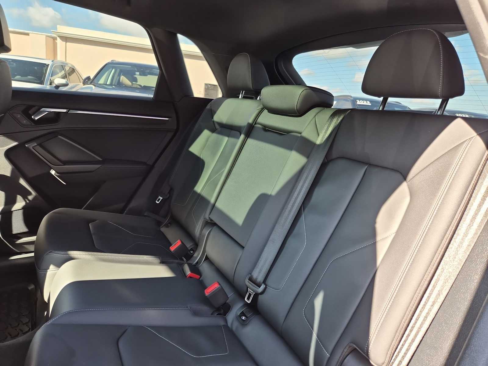 Thumbnail: 2022 Audi Q3 - 19