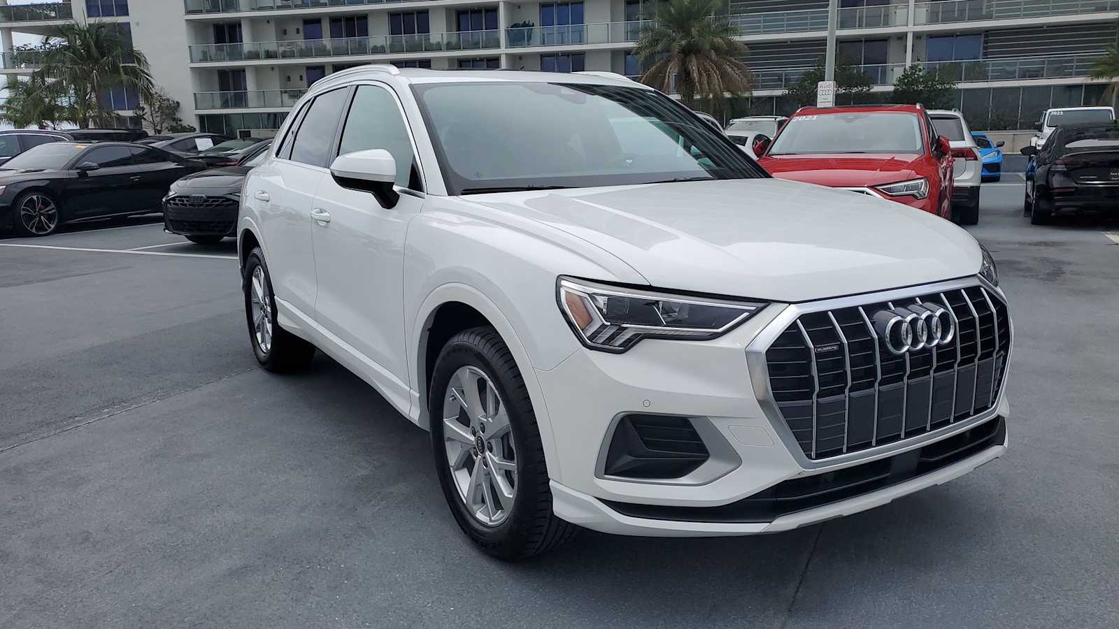 Thumbnail: 2023 Audi Q3 - 8