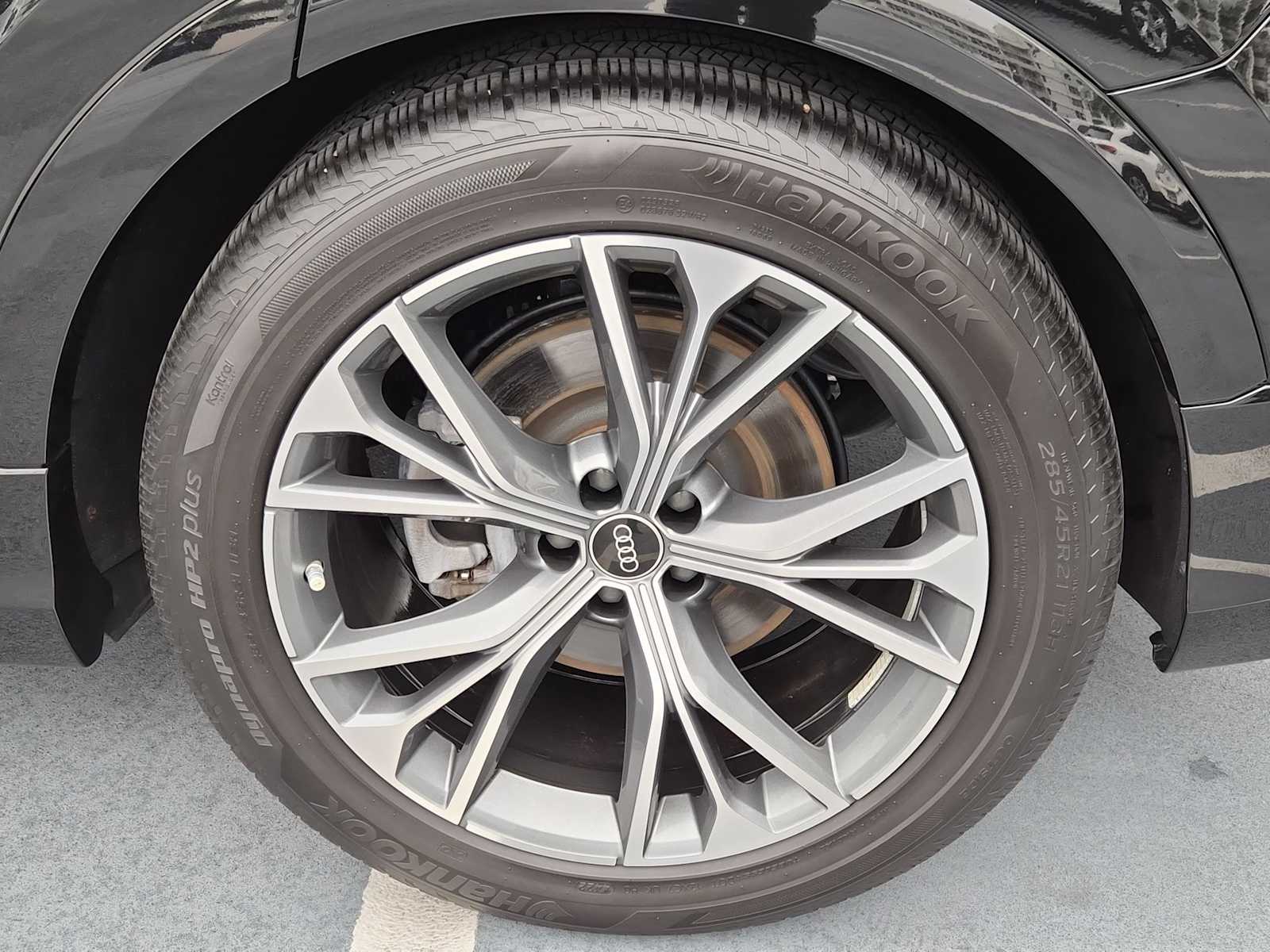 Thumbnail: 2023 Audi Q8 - 12