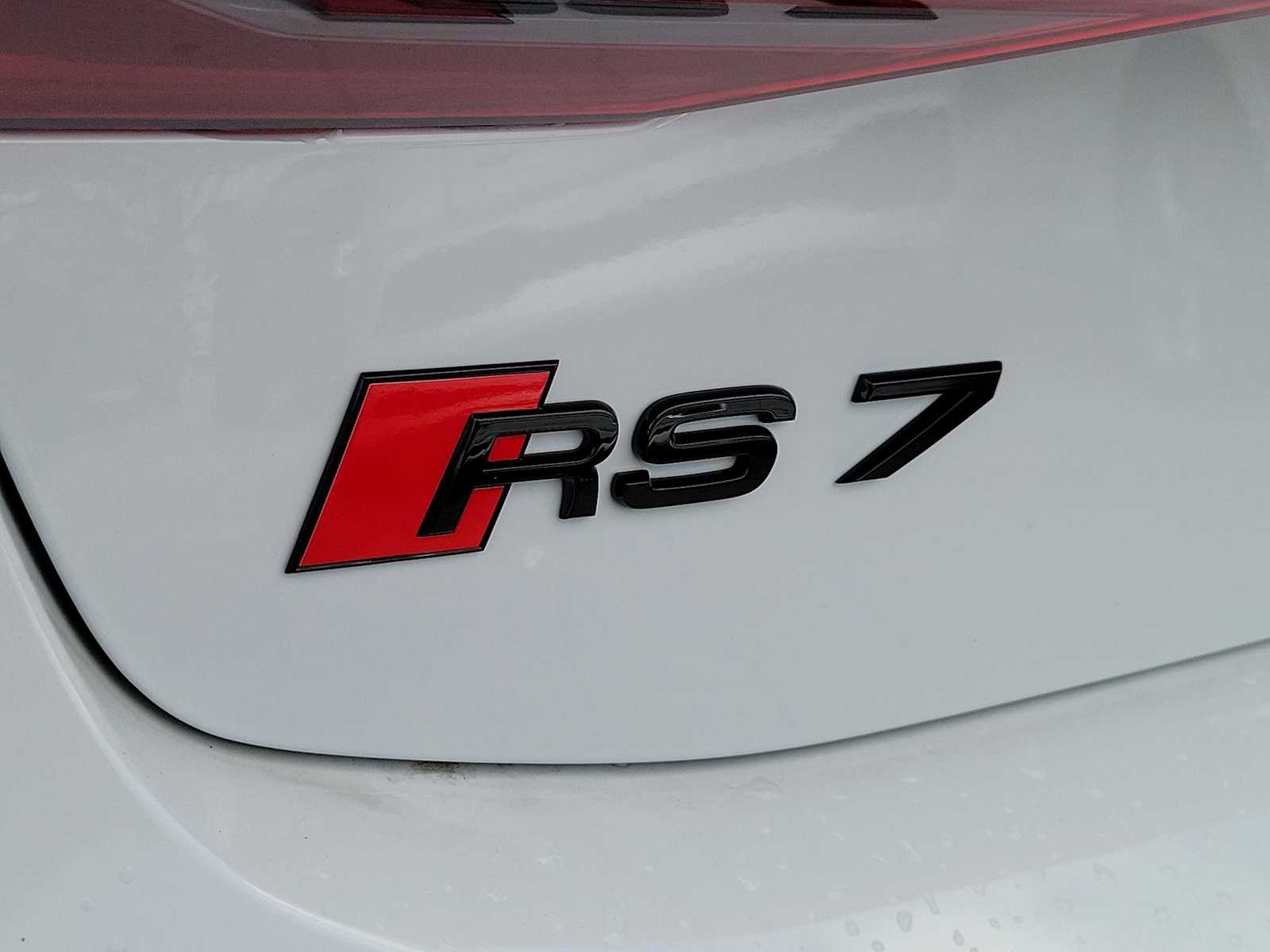 Thumbnail: 2025 Audi RS 7 - 7