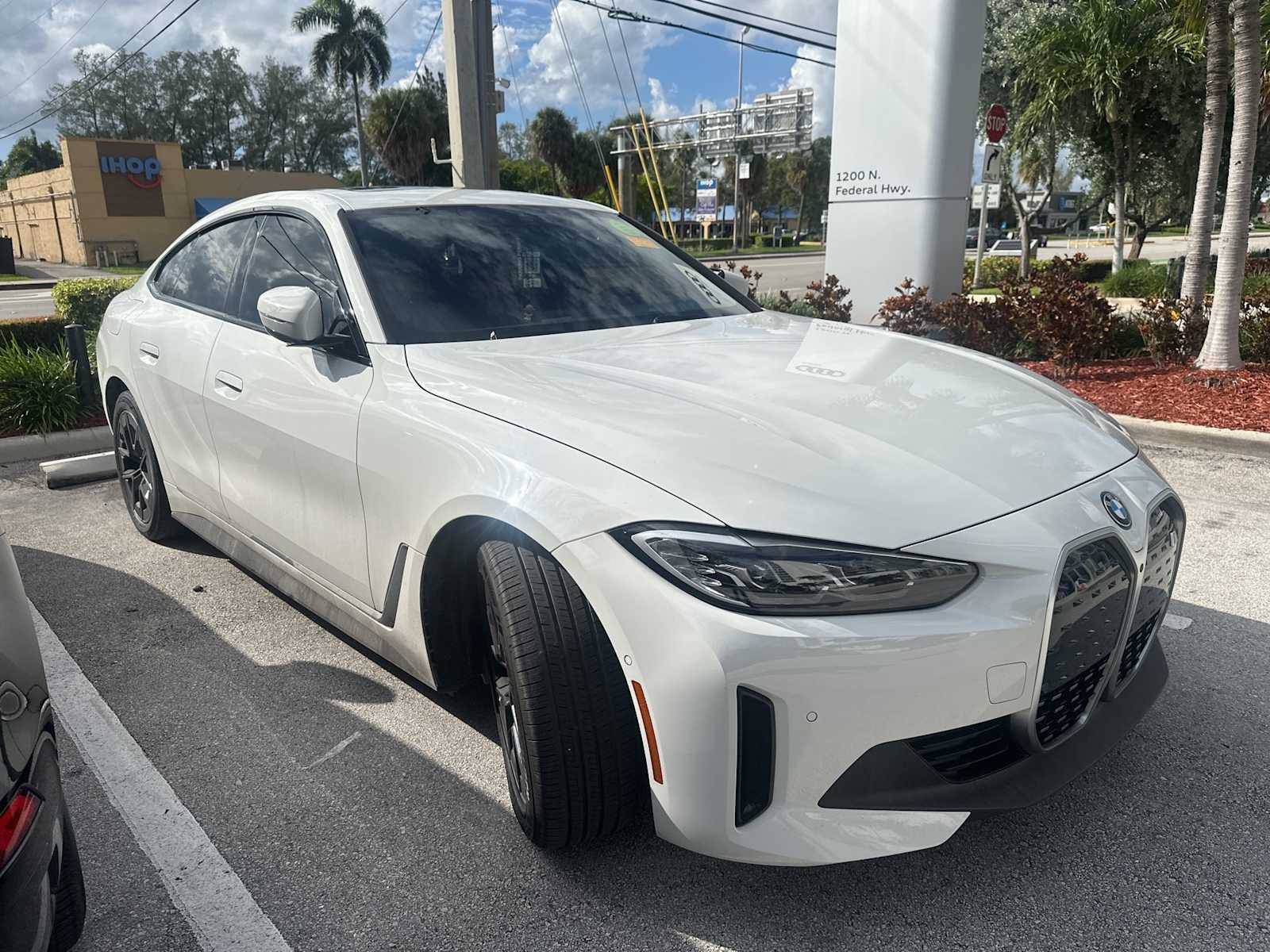 Thumbnail: 2023 BMW i4 - 3