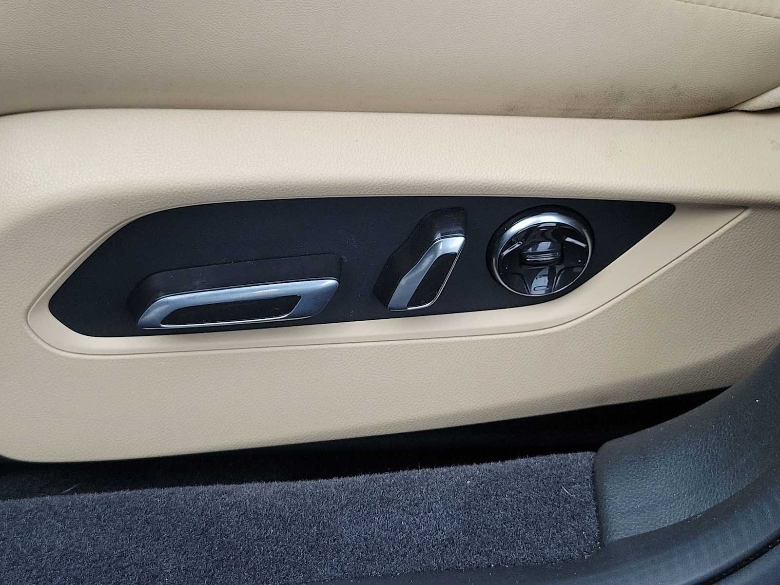 Thumbnail: 2023 Acura TLX - 16