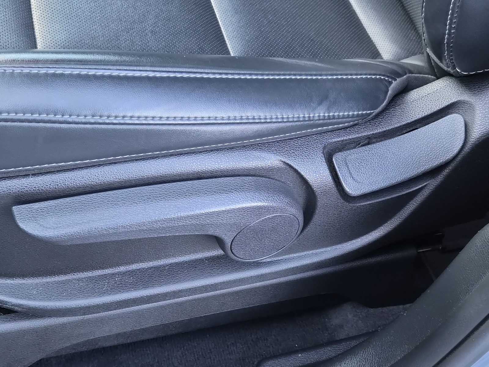 Thumbnail: 2023 Kia Telluride - 15