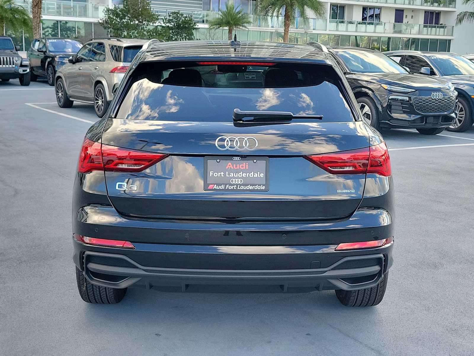 Thumbnail: 2025 Audi Q3 - 5