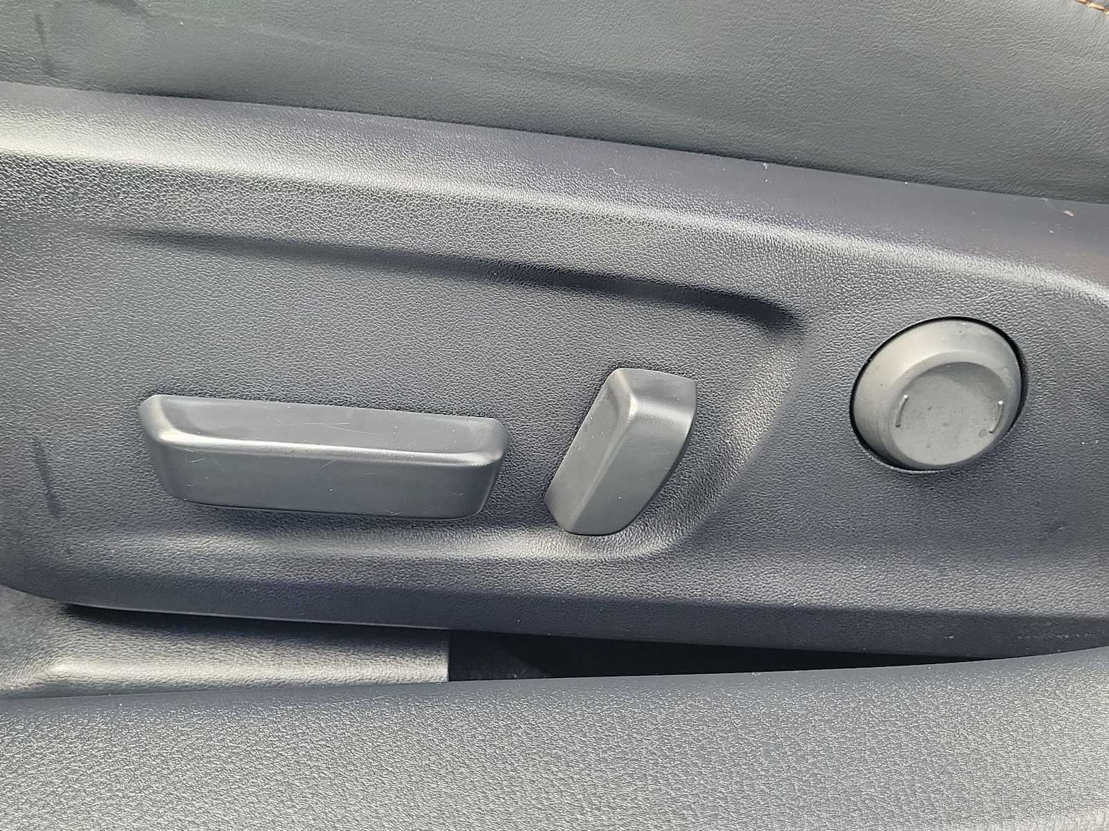 Thumbnail: 2024 Lexus IS - 16