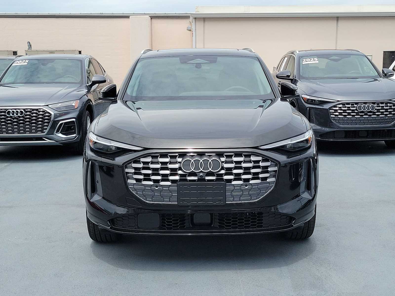 Thumbnail: 2026 Audi Q5 - 9
