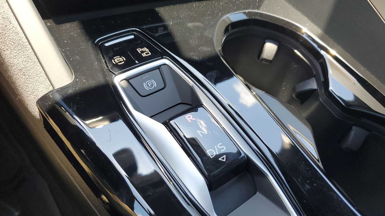 Thumbnail: 2026 Audi SQ5 - 33