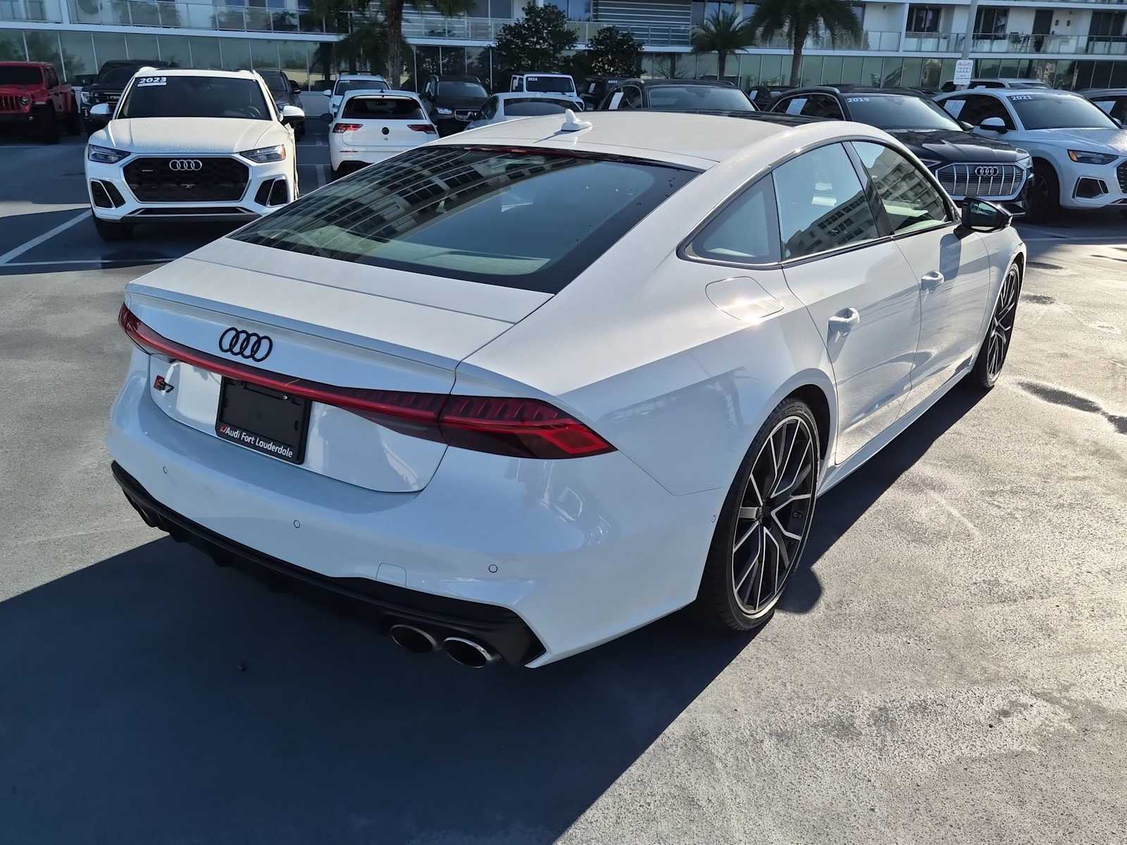 Thumbnail: 2022 Audi S7 - 6