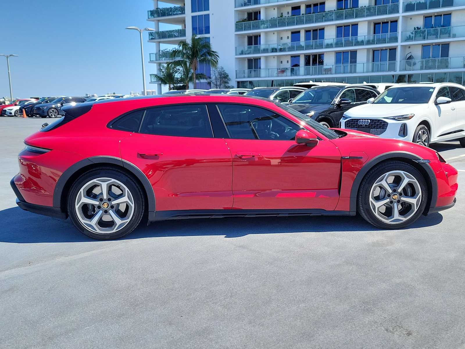 Thumbnail: 2021 Porsche Taycan - 7