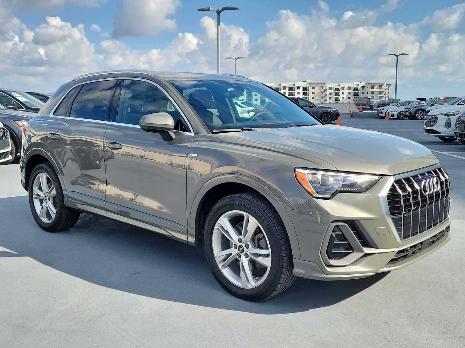 Thumbnail: 2021 Audi Q3 - 8