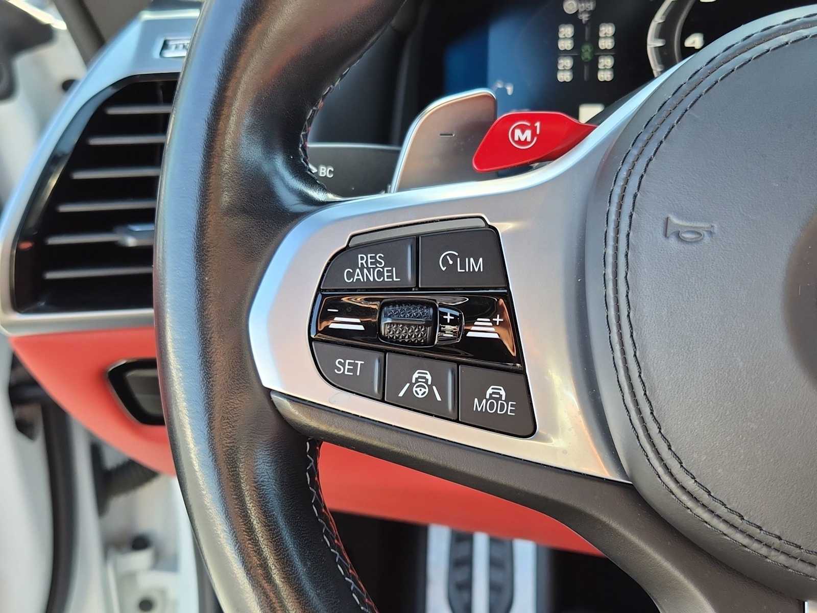 Thumbnail: 2023 BMW M8 - 18