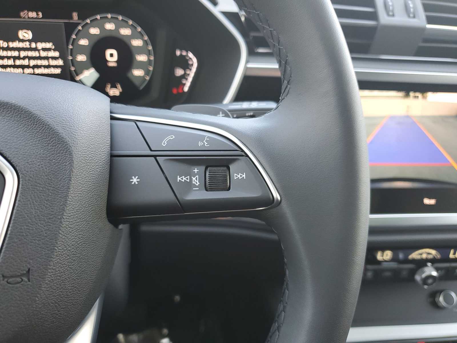 Thumbnail: 2025 Audi Q3 - 18