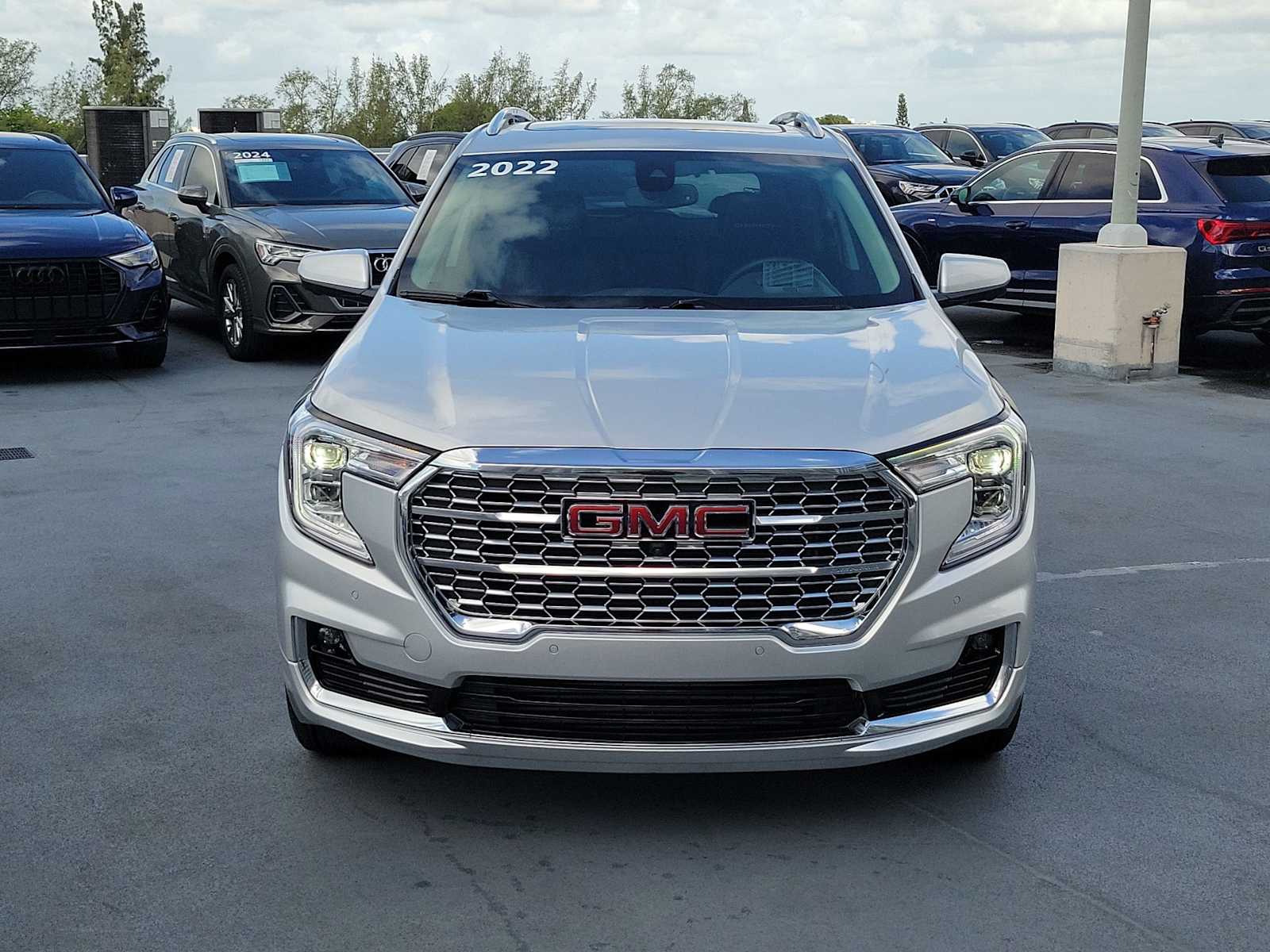 Thumbnail: 2022 GMC Terrain - 9