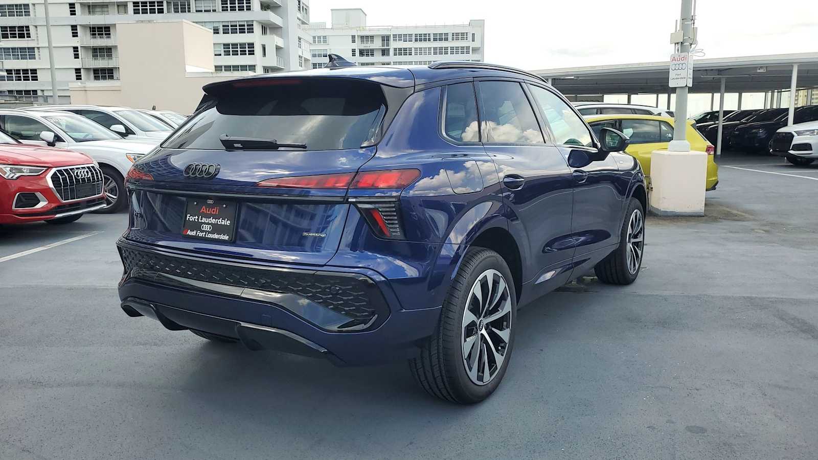 Thumbnail: 2026 Audi Q3 - 12