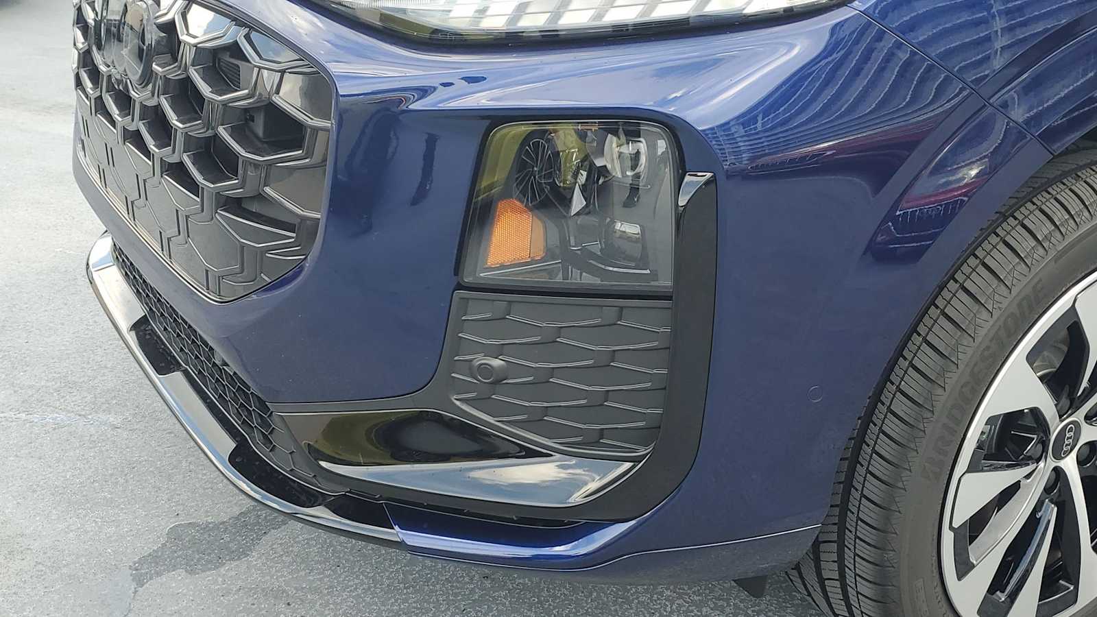 Thumbnail: 2026 Audi Q3 - 16