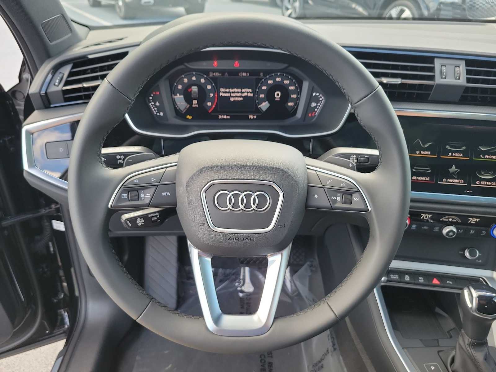 Thumbnail: 2025 Audi Q3 - 20