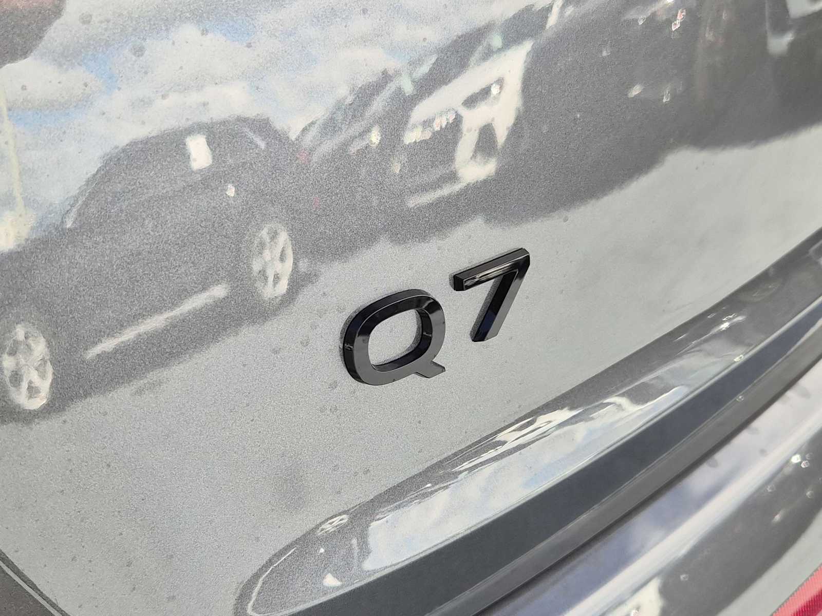 Thumbnail: 2026 Audi Q7 - 10