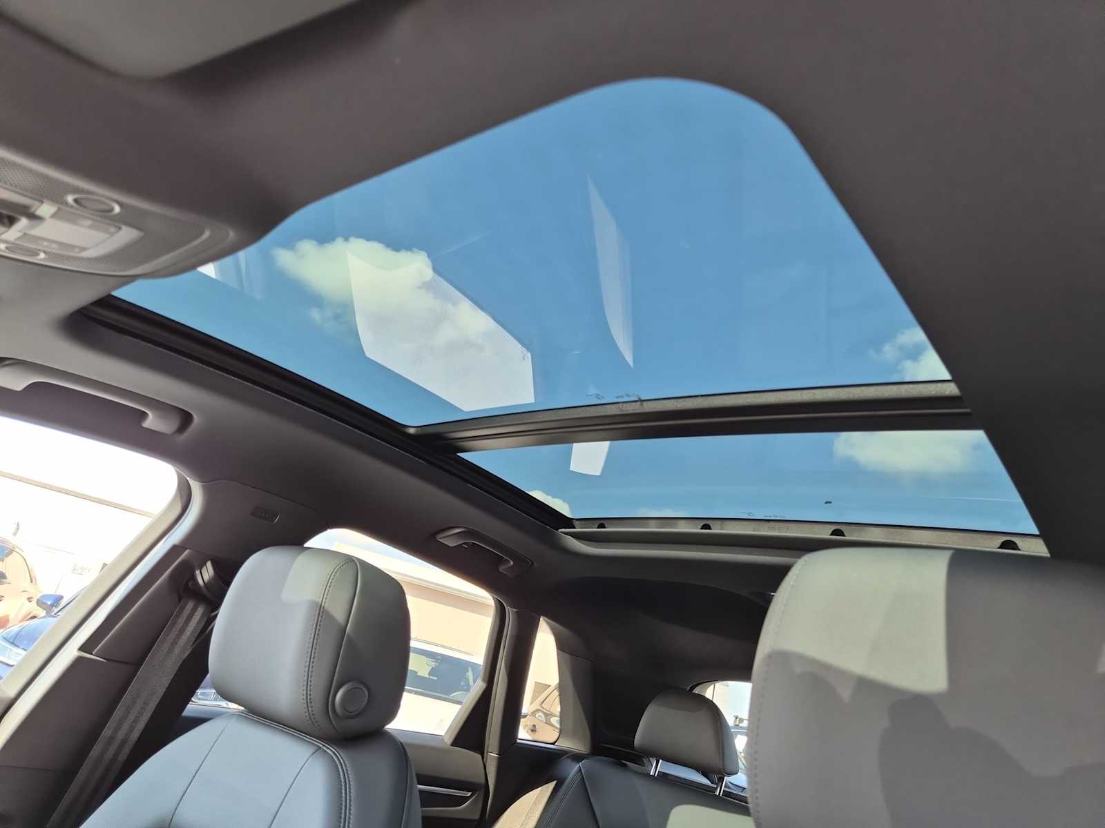 Thumbnail: 2025 Audi Q3 - 18