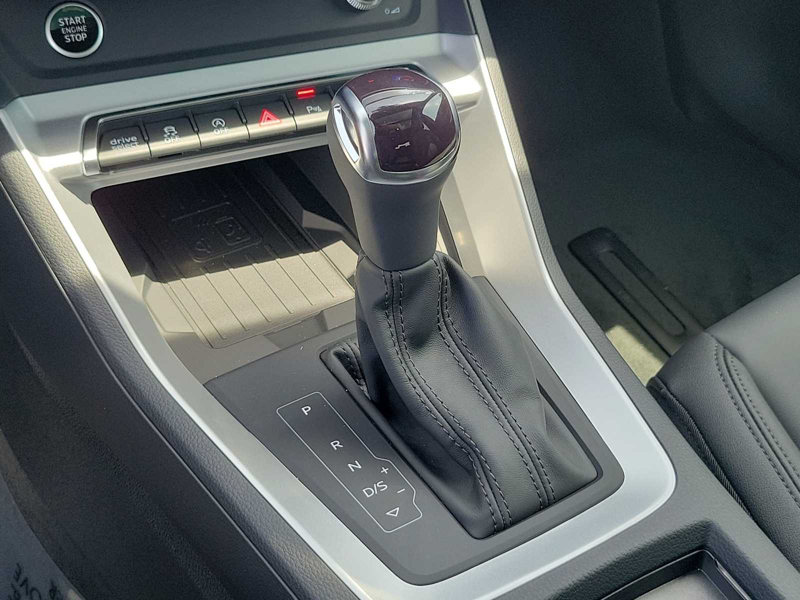 Thumbnail: 2025 Audi Q3 - 25