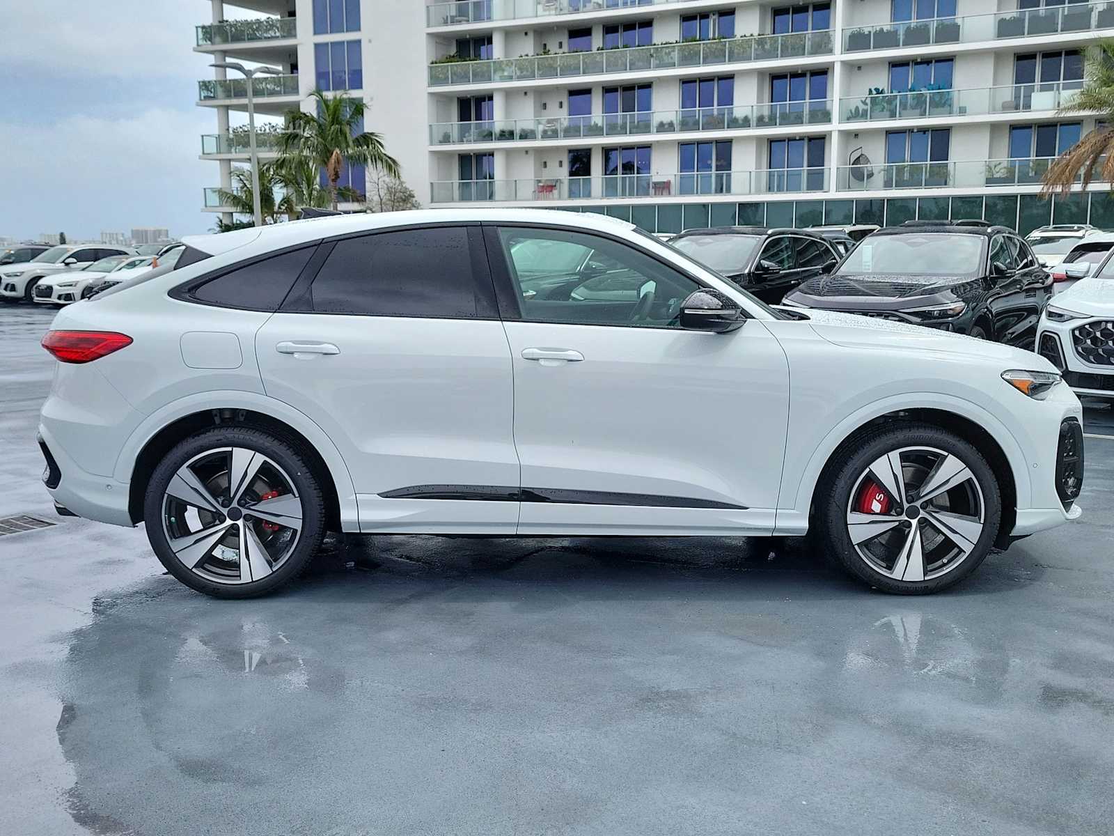 Thumbnail: 2026 Audi SQ5 - 7