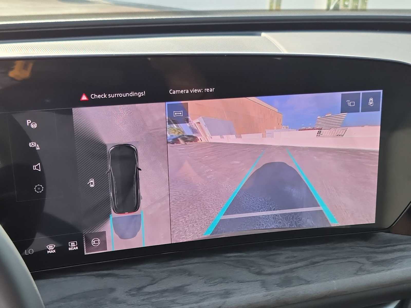 Thumbnail: 2025 Audi Q5 - 24