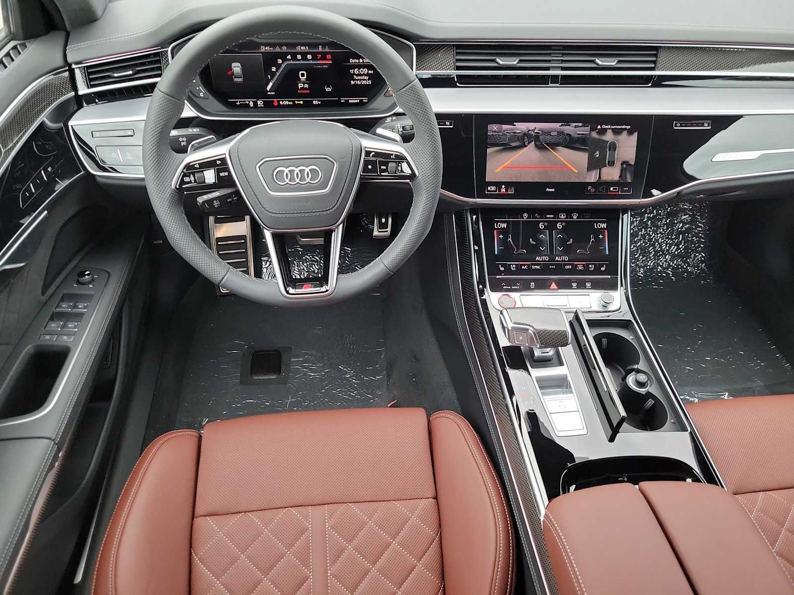 Thumbnail: 2025 Audi S8 - 10
