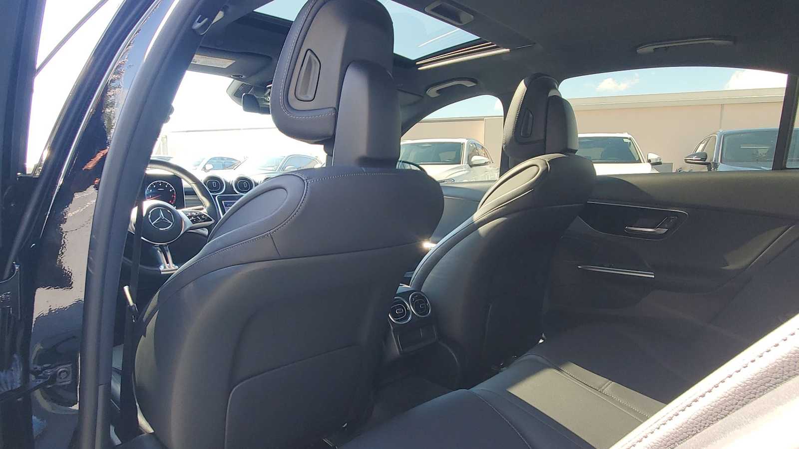 Thumbnail: 2024 Mercedes-Benz C-Class - 18