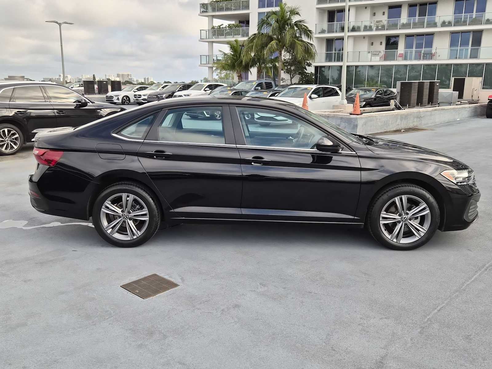 Thumbnail: 2023 Volkswagen Jetta - 7