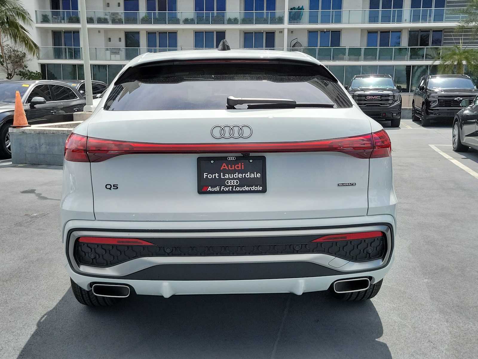 Thumbnail: 2026 Audi Q5 - 11