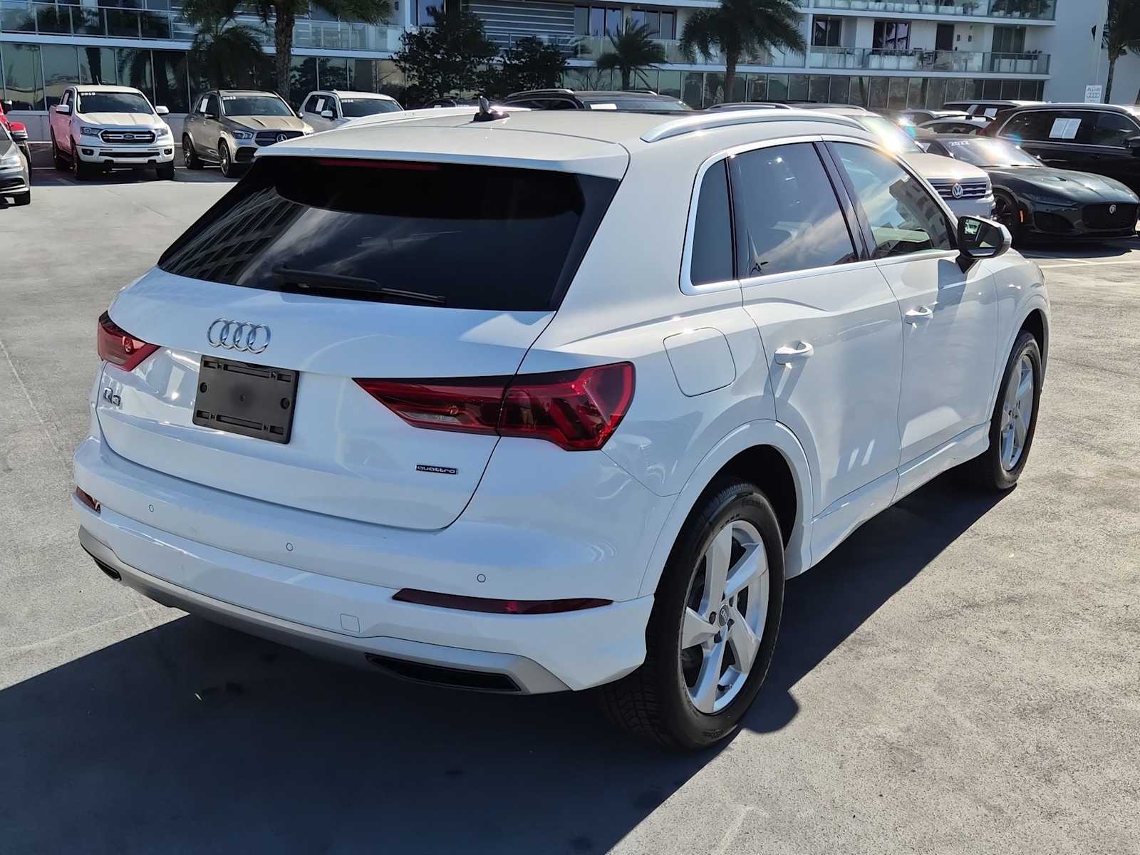 Thumbnail: 2020 Audi Q3 - 6
