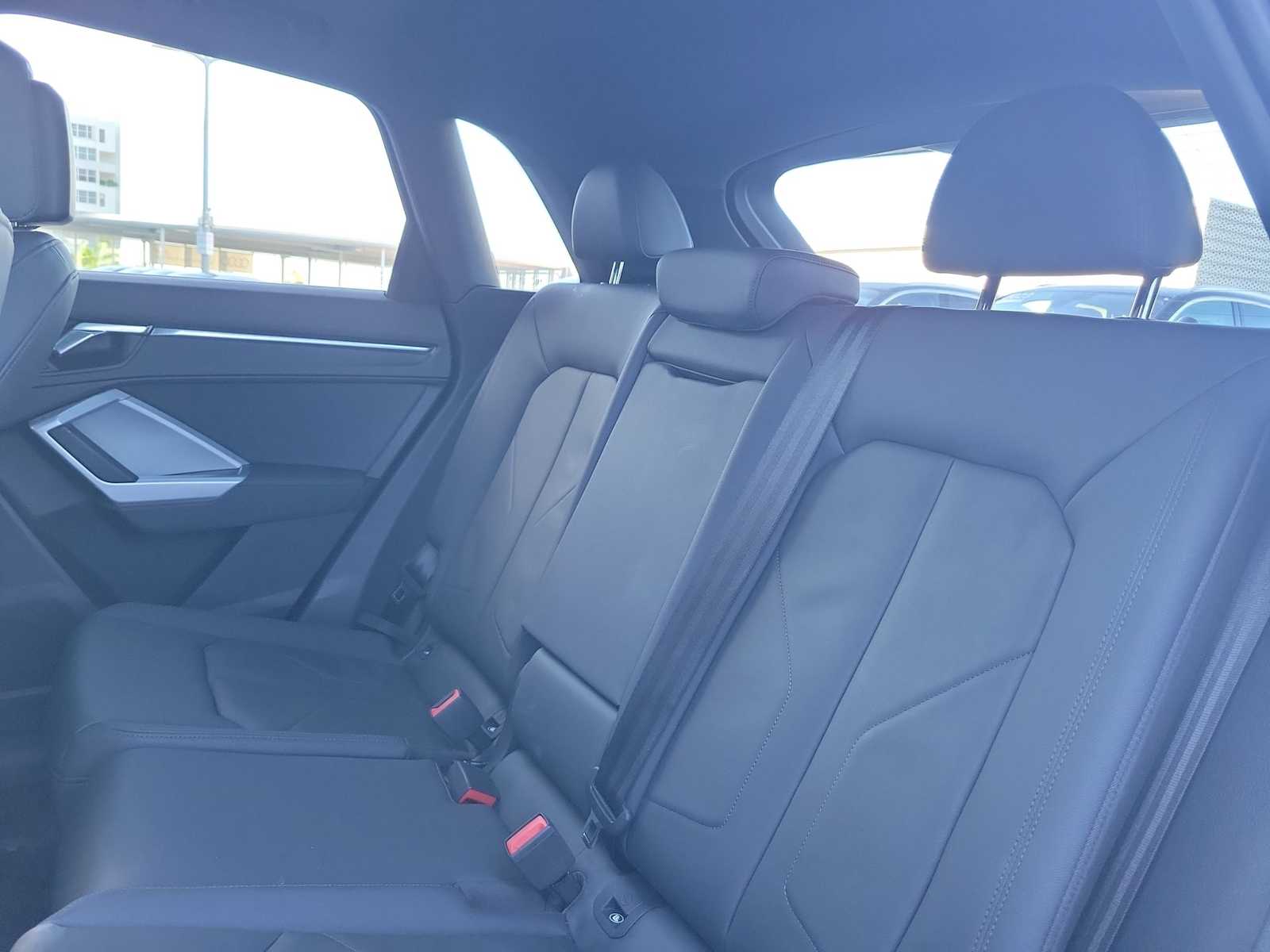 Thumbnail: 2023 Audi Q3 - 19