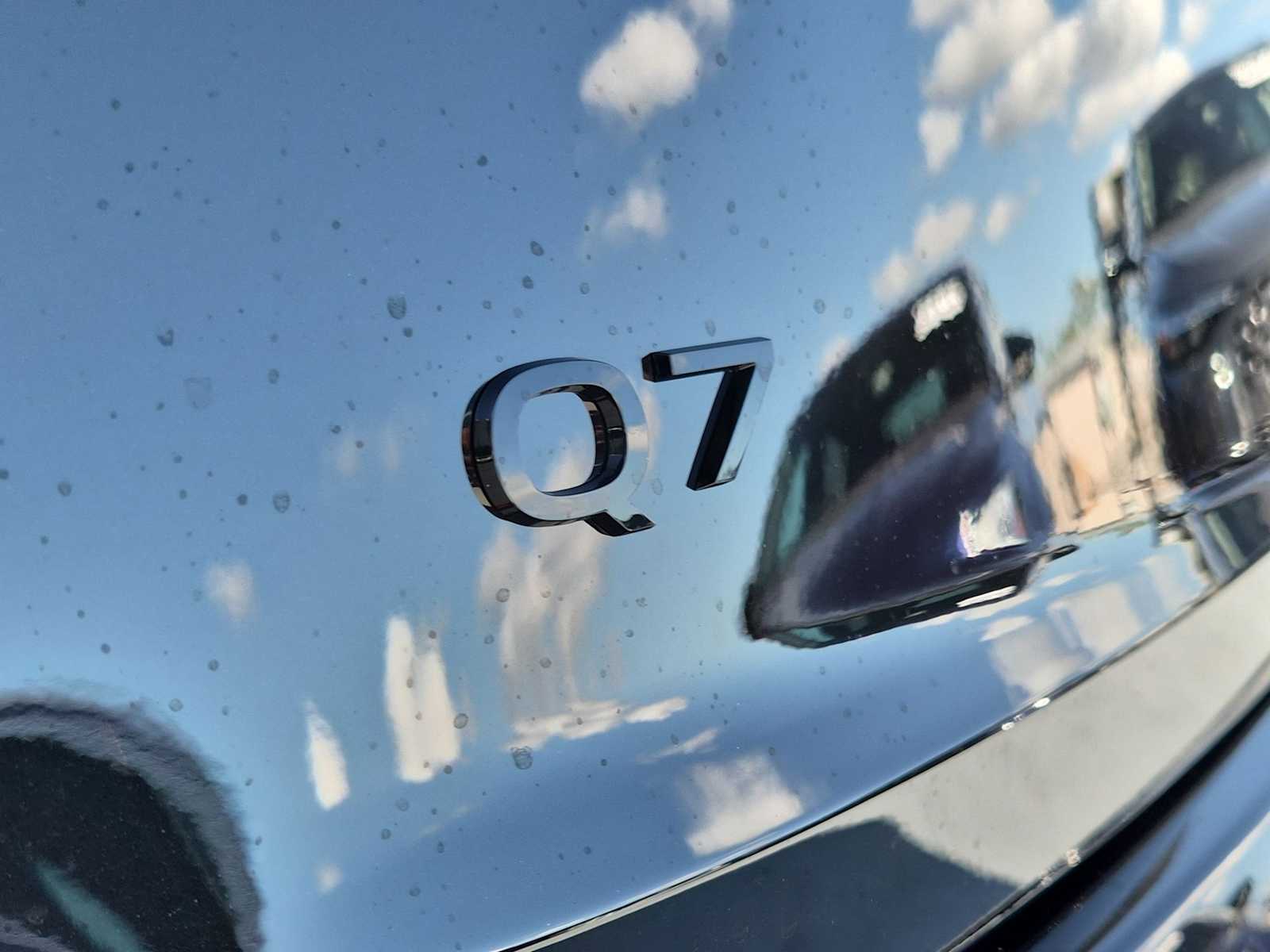 Thumbnail: 2026 Audi Q7 - 10