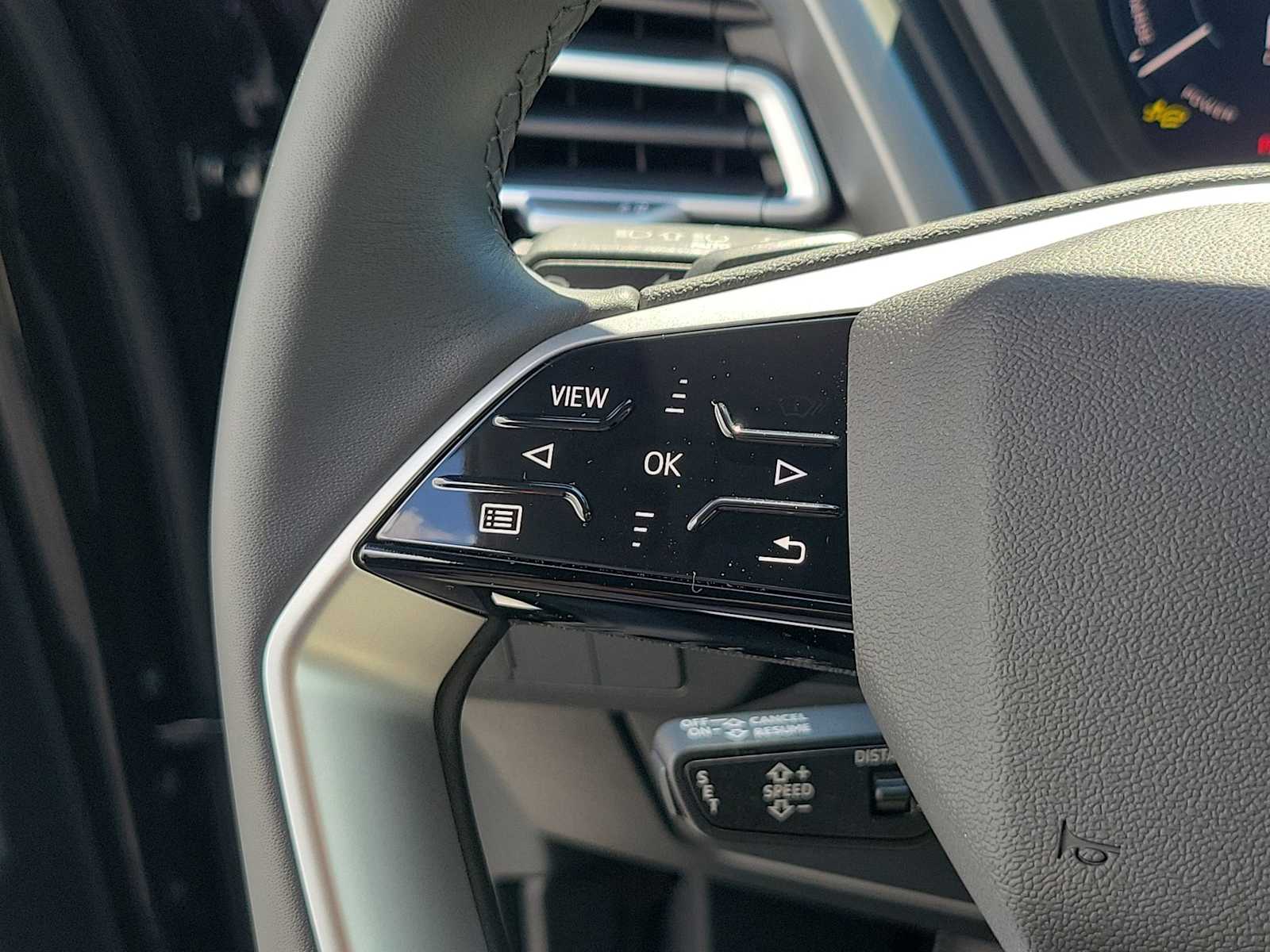 Thumbnail: 2026 Audi Q4 e-tron - 21
