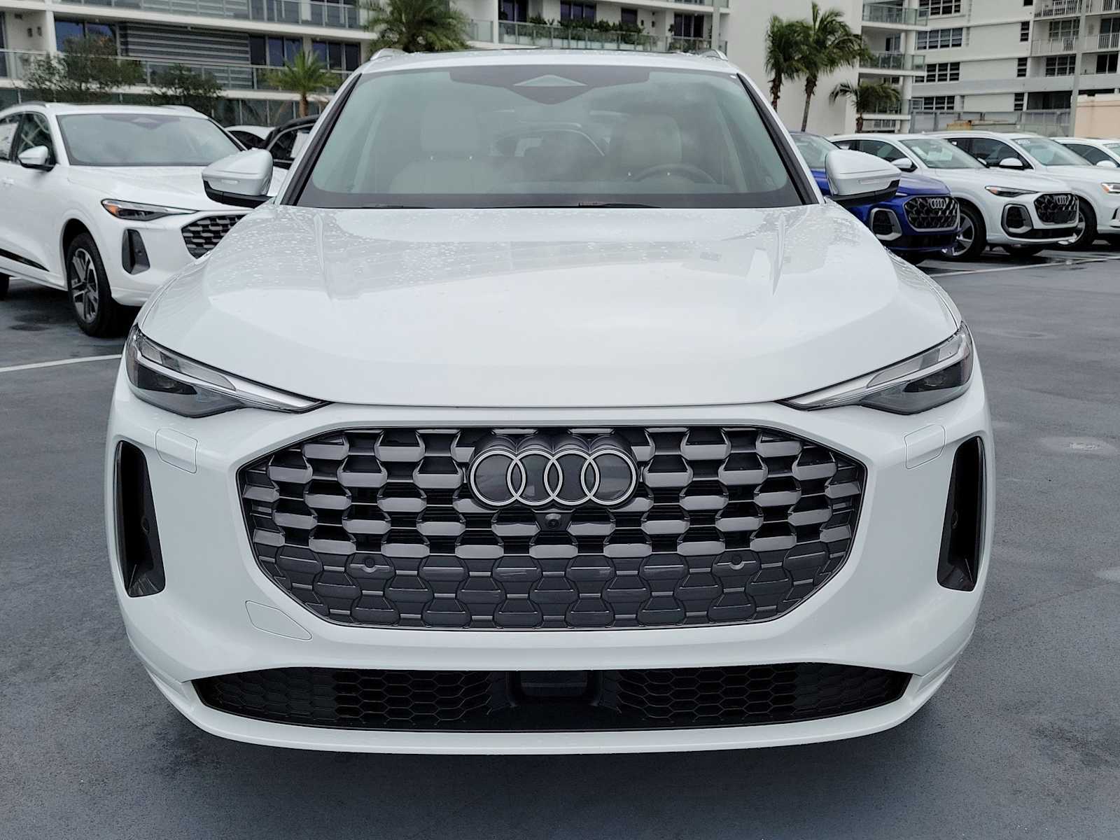 Thumbnail: 2025 Audi Q5 - 9