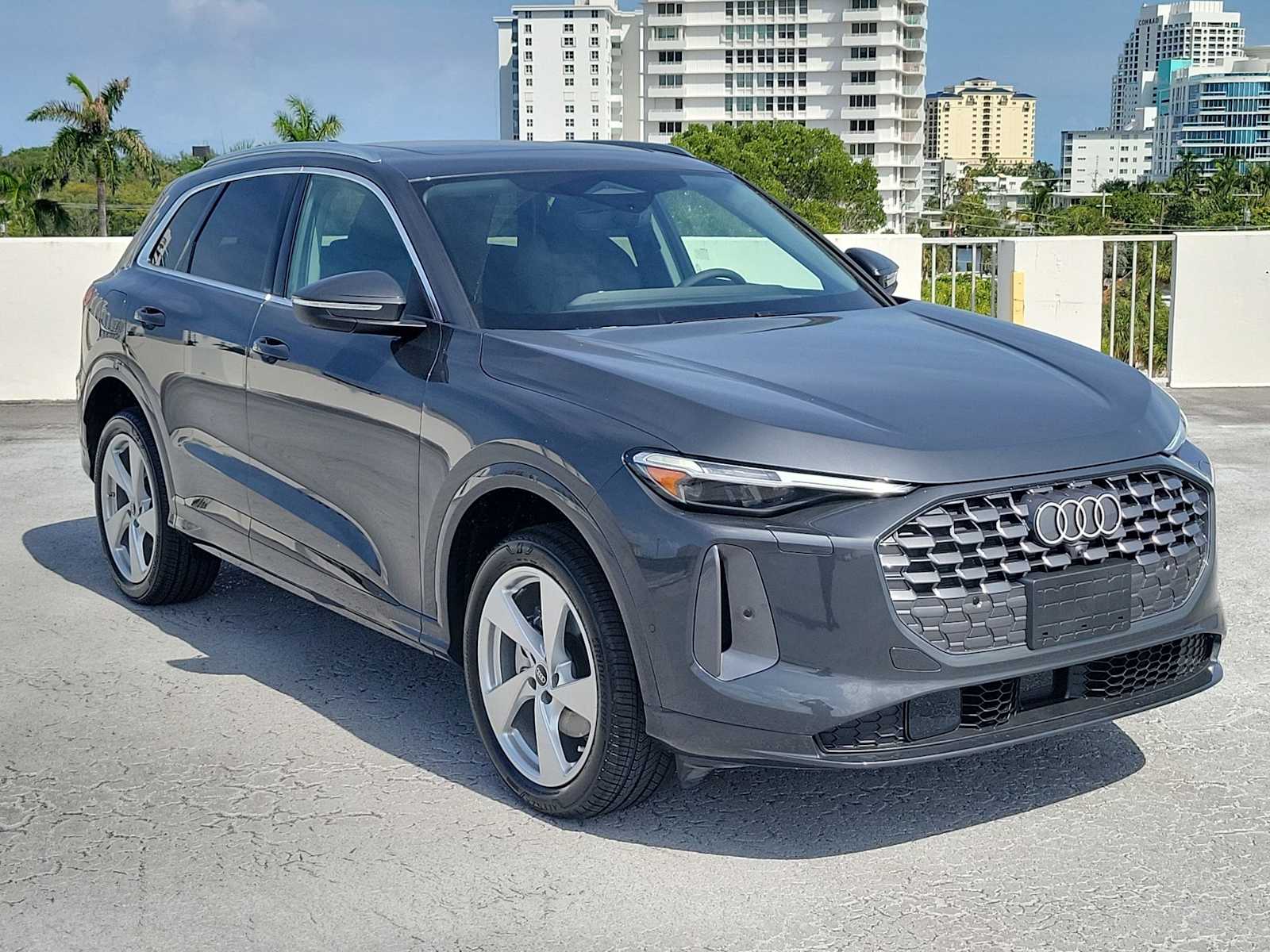 Thumbnail: 2025 Audi Q5 - 8