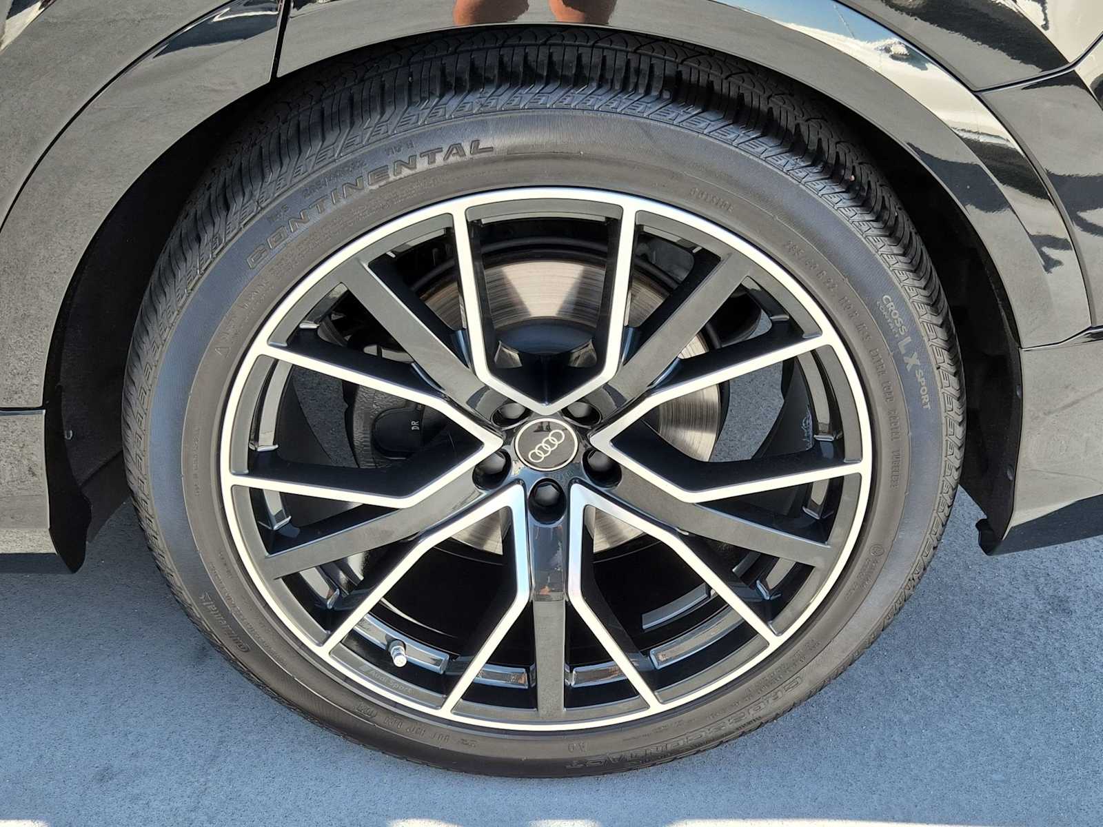 Thumbnail: 2023 Audi SQ8 - 12