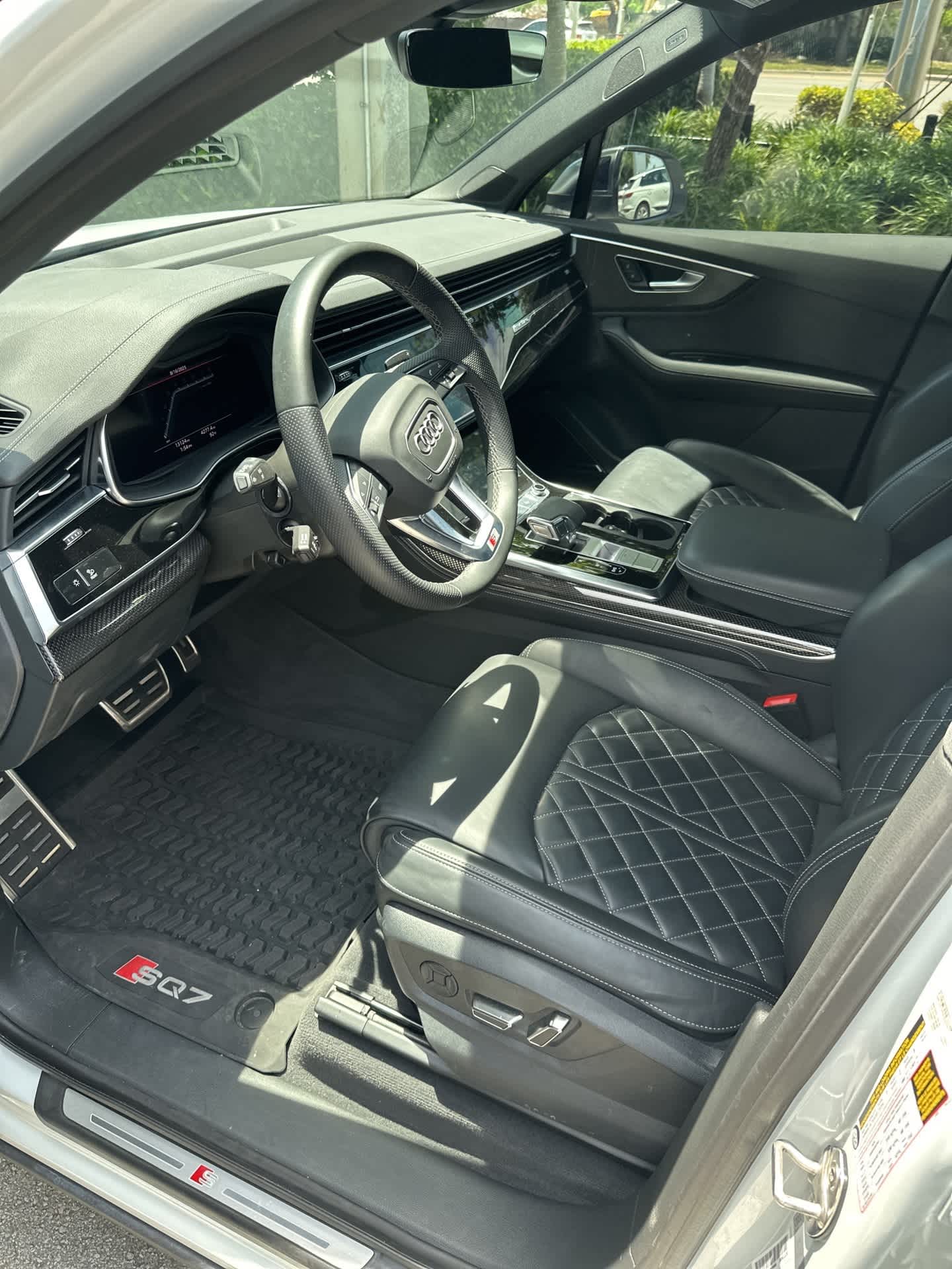 Thumbnail: 2023 Audi SQ7 - 4