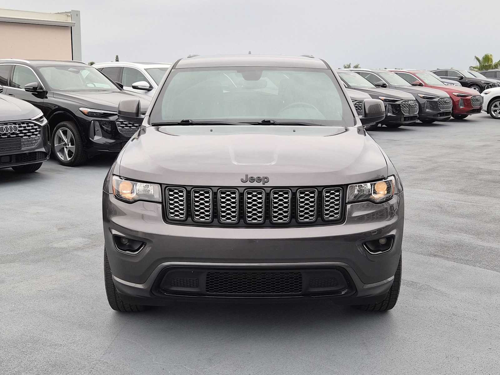 Thumbnail: 2019 Jeep Grand Cherokee - 9
