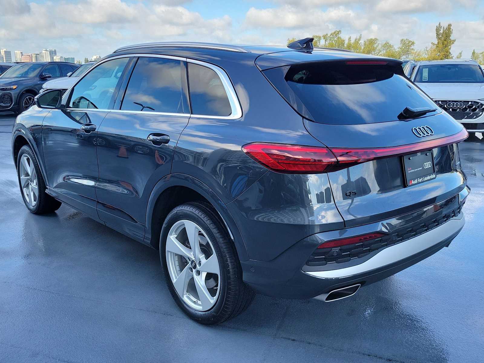 Thumbnail: 2025 Audi Q5 - 4
