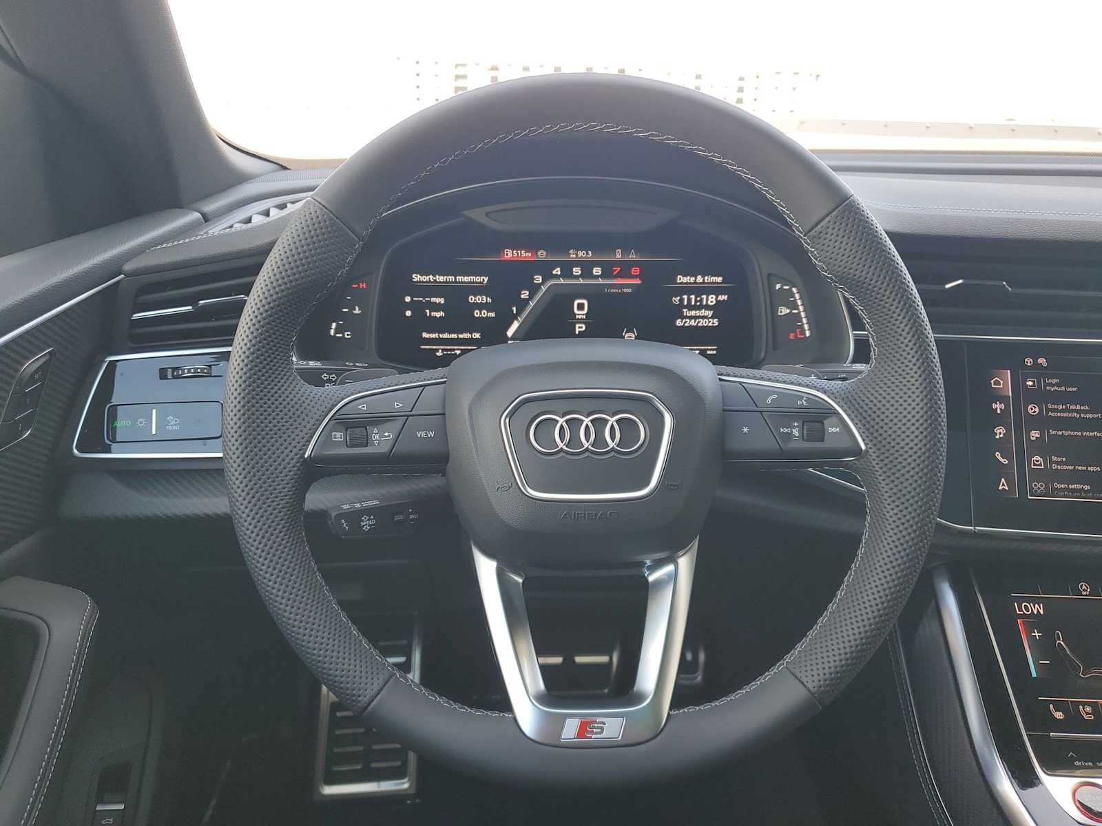 Thumbnail: 2025 Audi SQ8 - 16