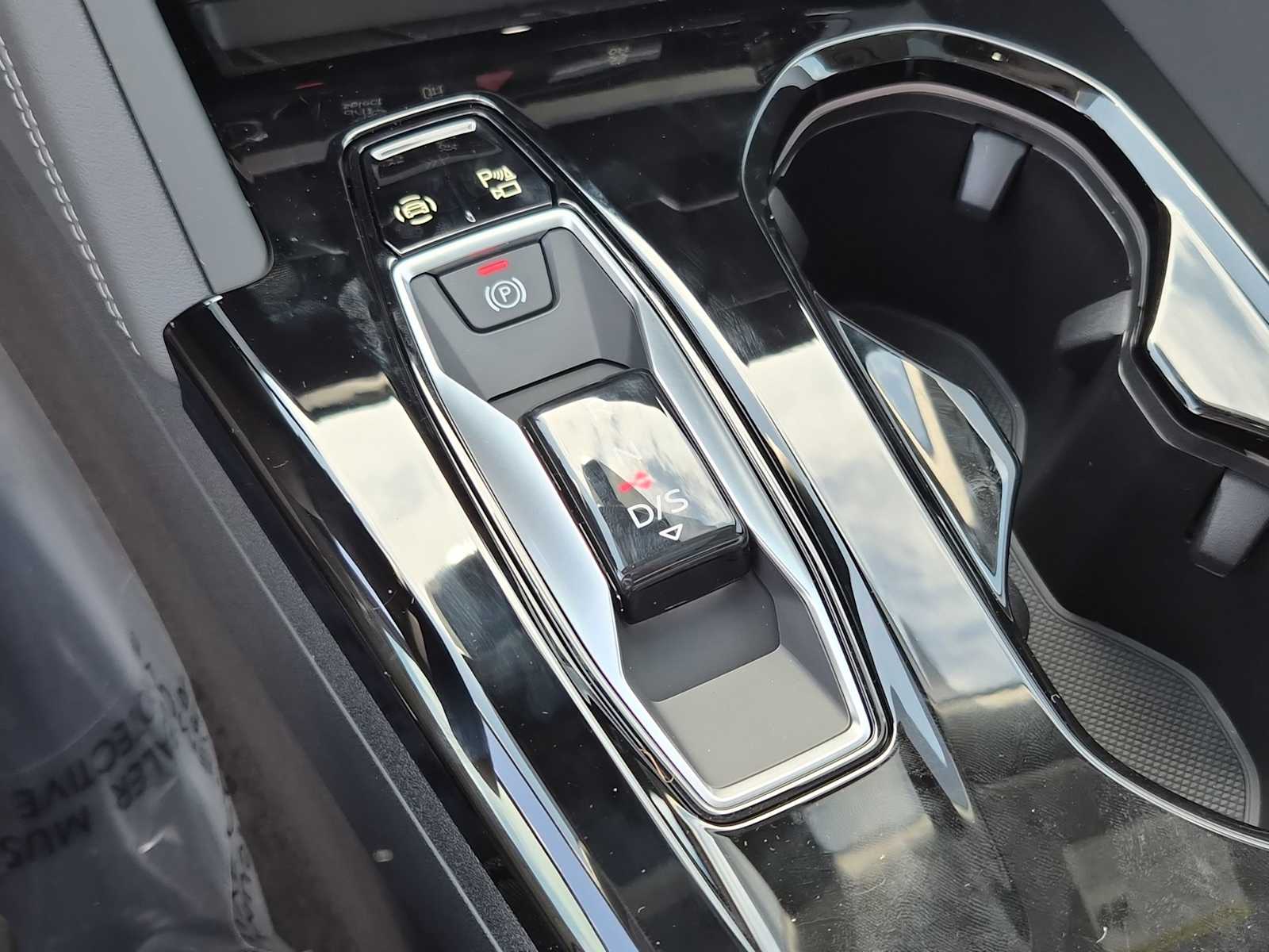 Thumbnail: 2025 Audi Q5 - 25