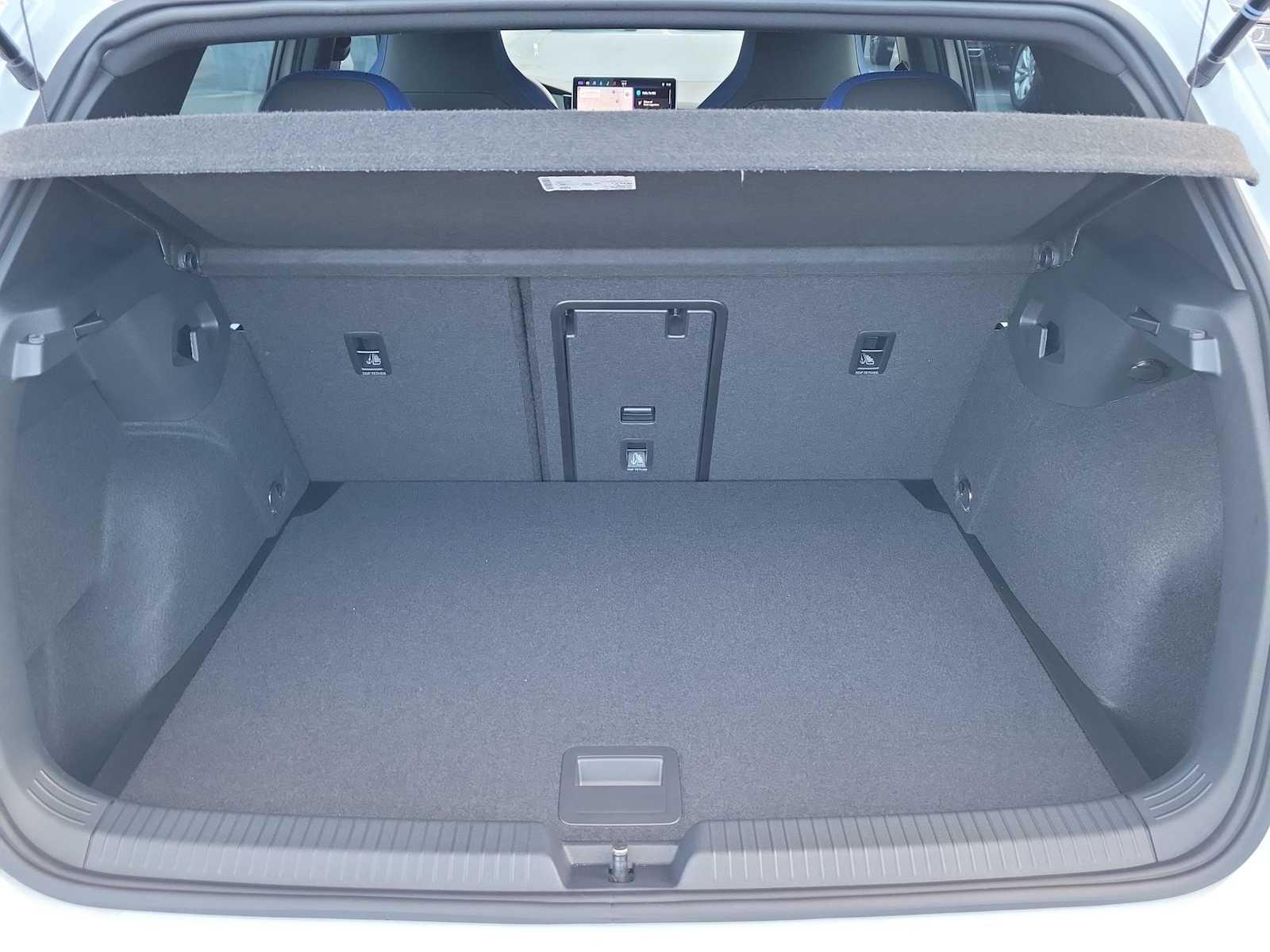 Thumbnail: 2025 Volkswagen Golf - 25