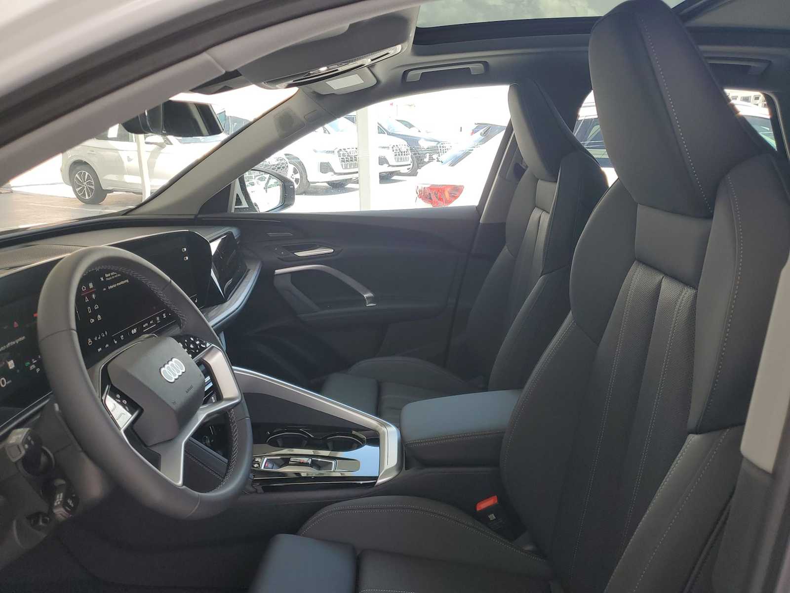 Thumbnail: 2025 Audi Q5 - 12