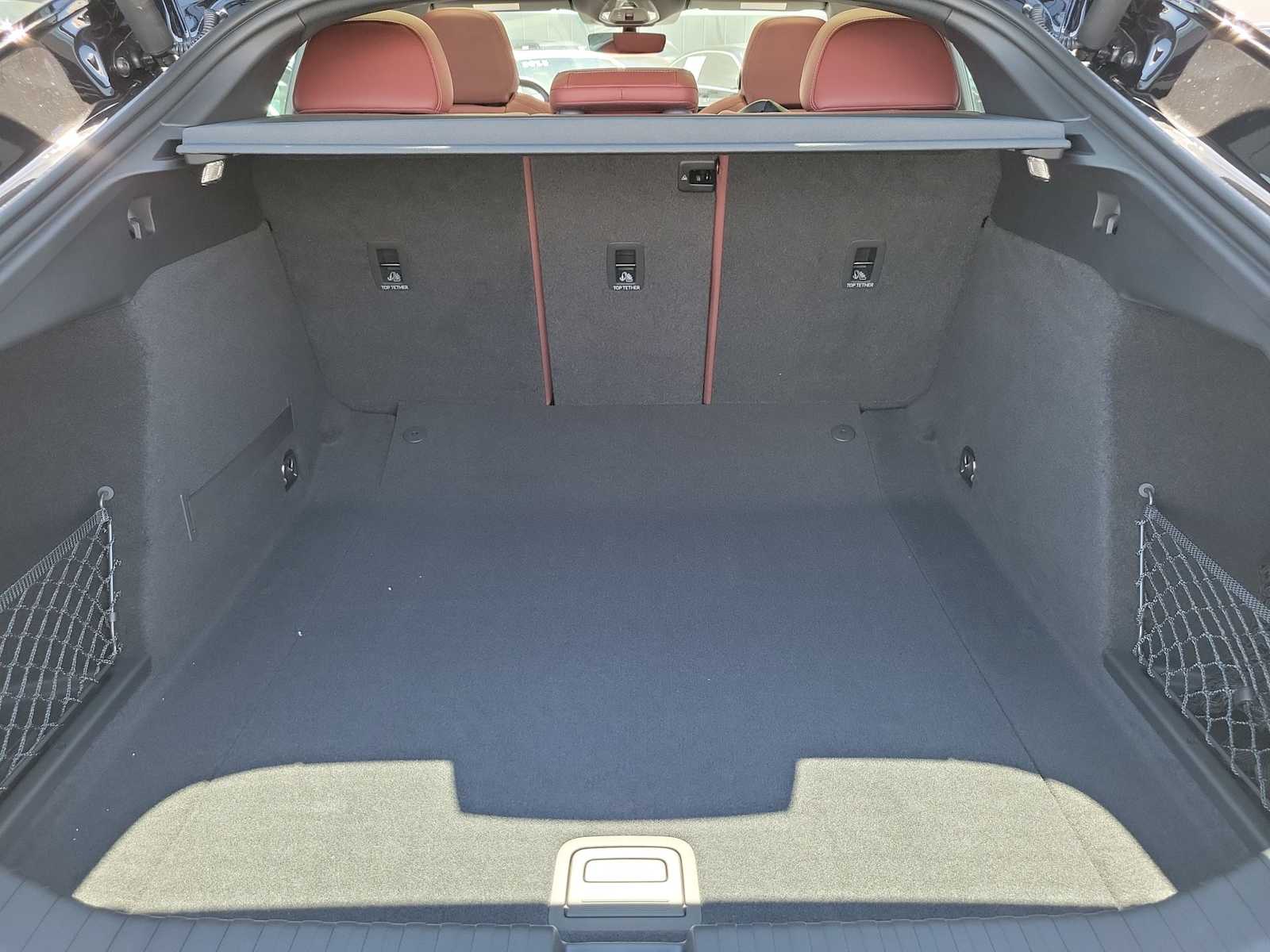 Thumbnail: 2025 Audi e-tron S - 26