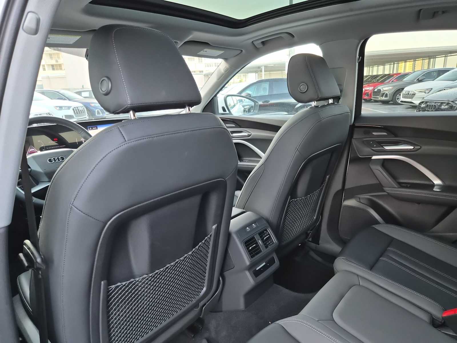 Thumbnail: 2025 Audi Q5 - 17