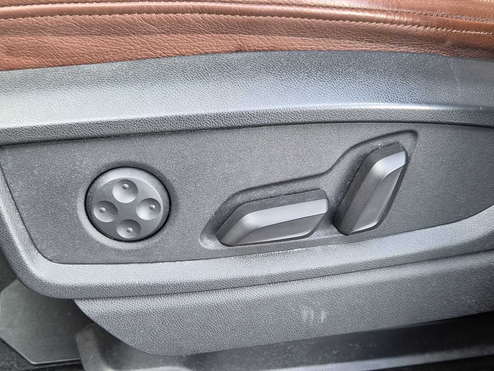 Thumbnail: 2020 Audi Q5 - 16